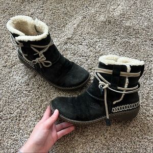 Ugg Shoes | Ugg Cove Ankle Boots | Color: Black/Tan | Size: 9 | Sydwalker7's Closet